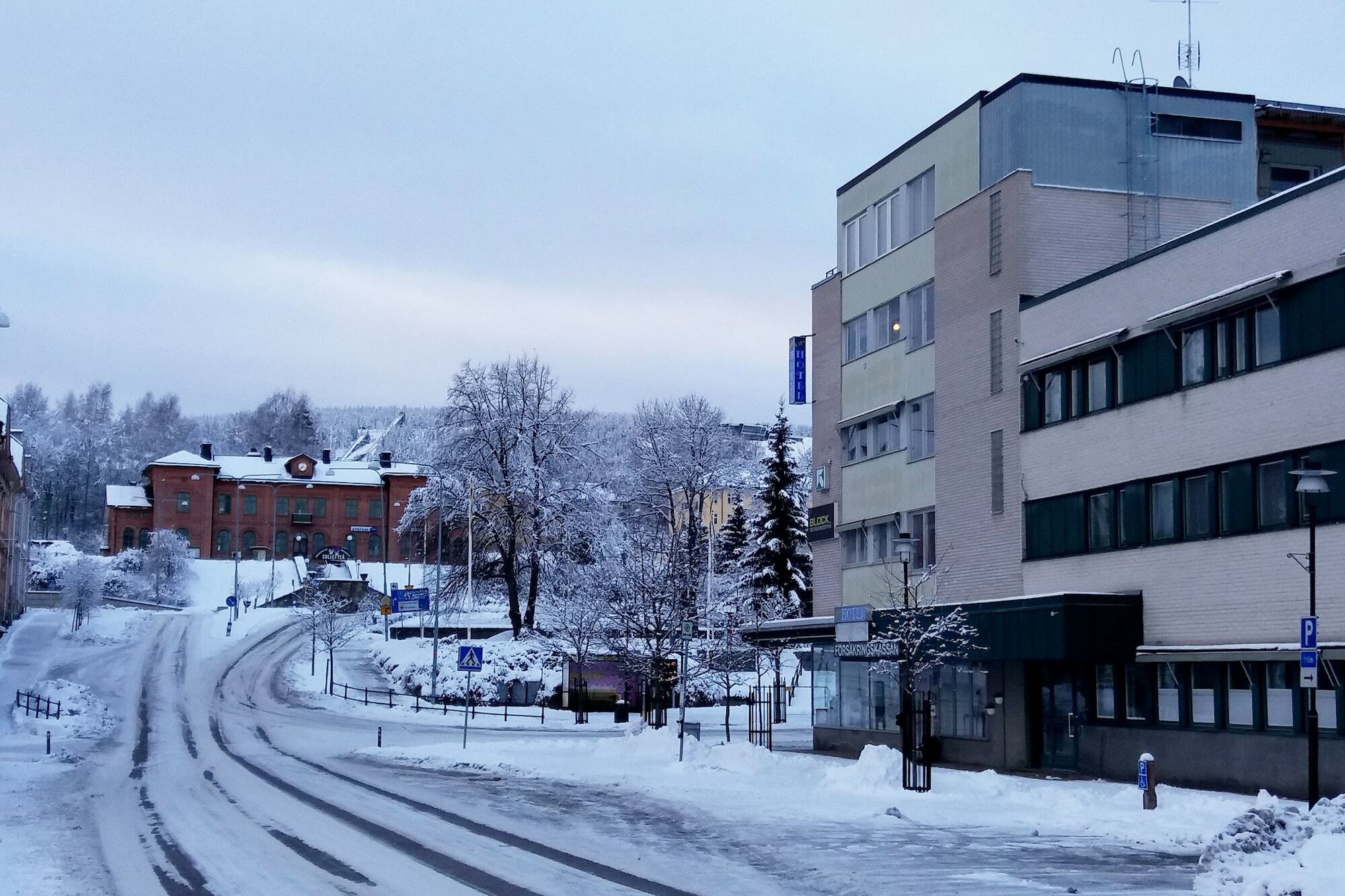 Hotel Соллефтео Экстерьер фото